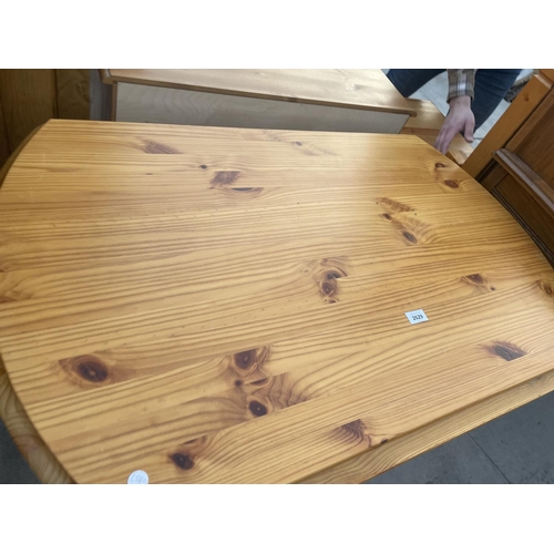 2629 - A MODERN PINE DROP-LEAF TABLE ON TURNED LEGS, 43