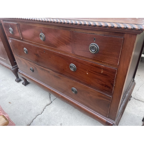 2631 - AN EARLY 20TH CENTURY MAHOGANY DRESSING CHEST IN THE CHIPPENDALE STYLE, ON CABRIOLE LEGS AND BALL AN... 