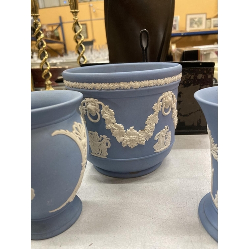 280 - FOUR ITEMS OF BLUE WEDGEWOOD JASPERWARE