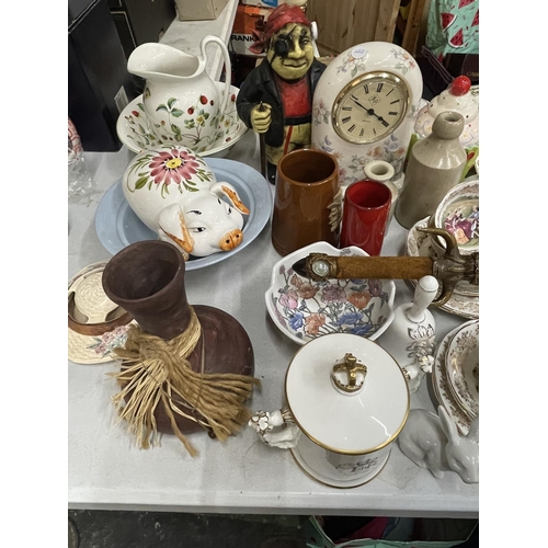 941 - A LARGE QUANTITY OF CERAMIC ITEMS TO INCLUDE A MANTLE CLOCK, VINTAGE CUPS AND SAUCERS, A JAMES KENT ... 