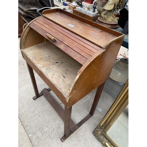 2542 - A CHILDS ROLL-TOP DESK