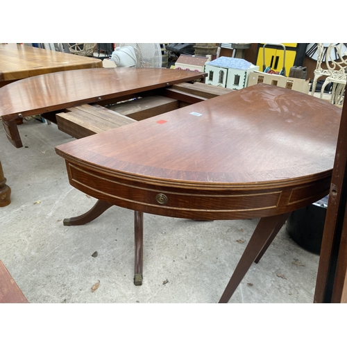 2543 - A 19TH CENTURY STYLE MAHOGANY AND CROSSBANDED DINING TABLE, 43