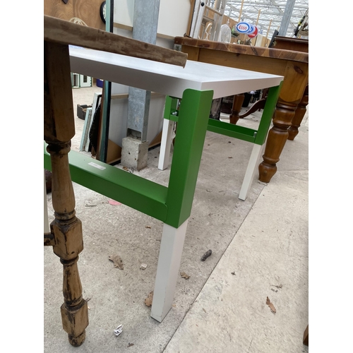 2545 - A MODERN 'IKEA PAHL' TWO TIER TABLE AND 24