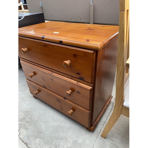 2576 - A MODERN PINE CHEST OF THREE DRAWERS, 31