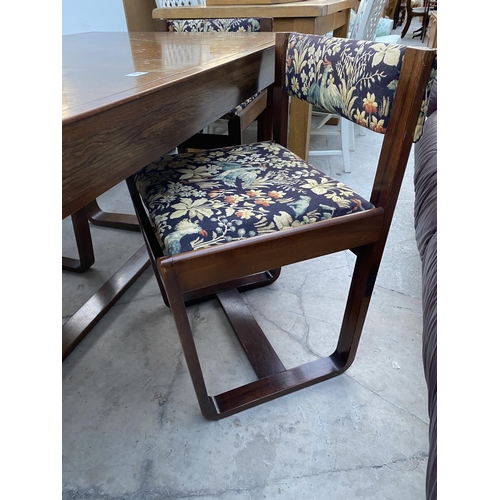 2588 - A RETRO BENTWOOD EXTENDING DINING TABLE, 72X36