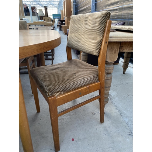 2589 - A RETRO TEAK EXTENDING DINING TABLE, 59X44