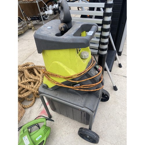 1511 - A RYOBI ELECTRIC GARDEN SHREDDER