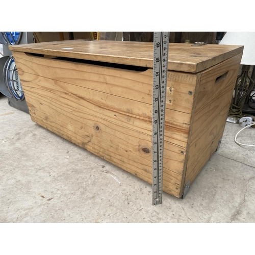 1612 - A PINE TOOL CHEST