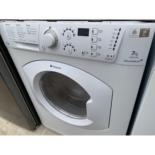 2052 - A WHITE HOTPOINT 7KG WASHER DRYER