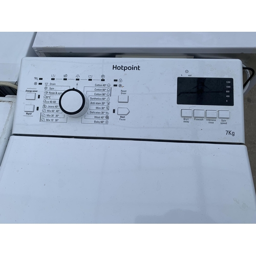 2082 - A WHITE HOTPOINT 7KG TOP FILL WASHING MACHINE