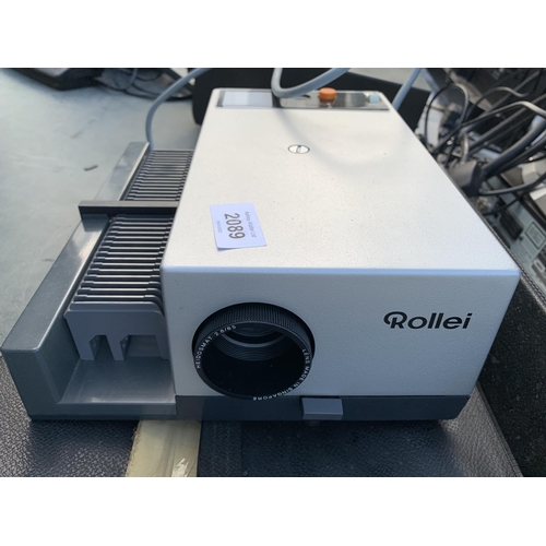 2089 - A ROLLEI PROJECTOR WITH CARRY CASE