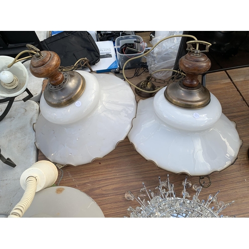 2180 - AN ASSORTMENT OF LIGHT FITTINGS AND LAMPS