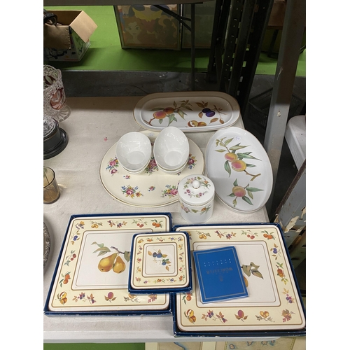 1016 - A QUANTITY OF ITEMS TO INCLUDE ROYAL WORCESTER SANDWICH TRAYS, PLACEMATS AND COASTERS, COALPORT AVOC... 