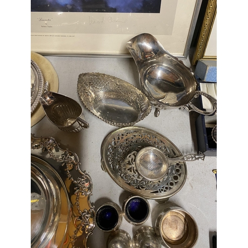 1022 - A LARGE QUANTITY OF ITEMS TO INCLUDE A SMALL HALLMARKED SILVER CREAM JUG, SILVER HAND WARMER, TRAYS,... 