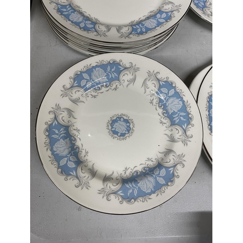 1067 - A LARGE QUANTITY OF AYNSLEY 'MOONLIGHT ROSE' PLATES OF VARYING SIZES