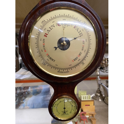 1124 - A WEATHERMASTER BAROMETER