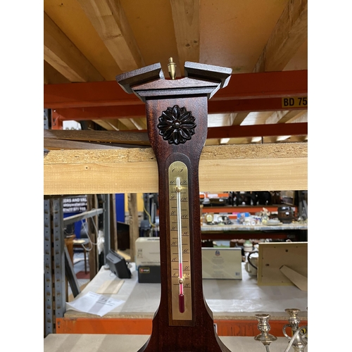 1124 - A WEATHERMASTER BAROMETER