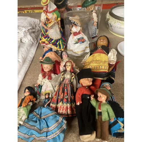 1153 - A MIXED GROUP OF VINTAGE DOLLS