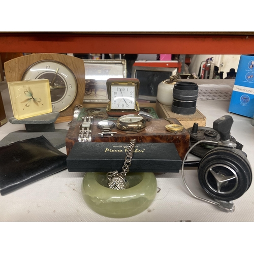 1193 - A MIXED LOT TO INCLUDE VINTAGE CLOCKS, MARBLE DESK LIGHTER, FISHING REEL, WATCHES, ETC.,