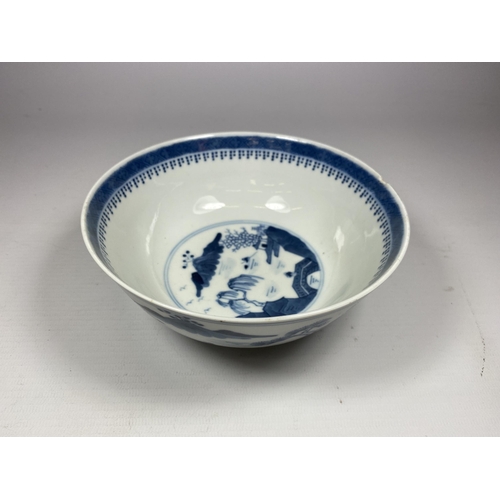 303 - A CHINESE BLUE AND WHITE PORCELAIN BOWL WITH PAGODA DESIGN, UNMARKED TO BASE, DIAMETER 15CM