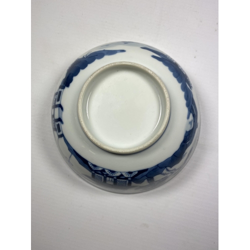 303 - A CHINESE BLUE AND WHITE PORCELAIN BOWL WITH PAGODA DESIGN, UNMARKED TO BASE, DIAMETER 15CM