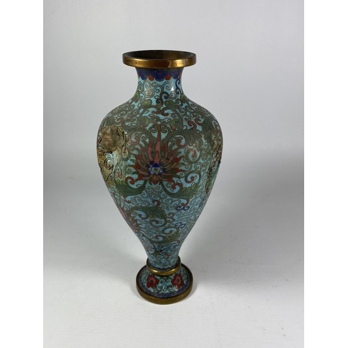 339 - A 19TH CENTURY CHINESE FLORAL CLOISONNE DESIGN VASE, HEIGHT 24CM (A/F)