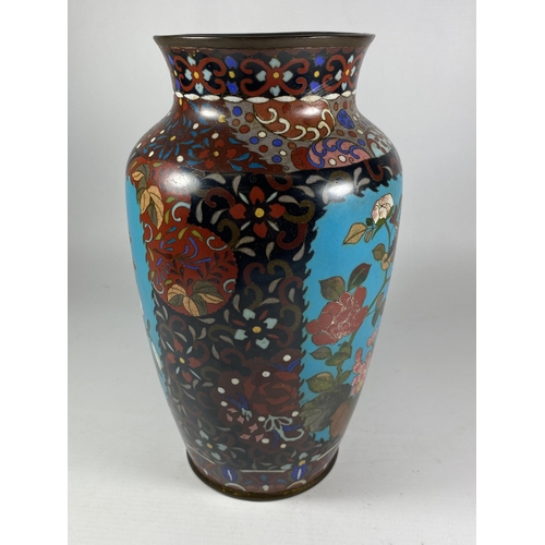 340 - A 19TH CENTURY CHINESE CLOISONNE VASE WITH BIRD & FLORAL DESIGN, HEIGHT 26.5CM