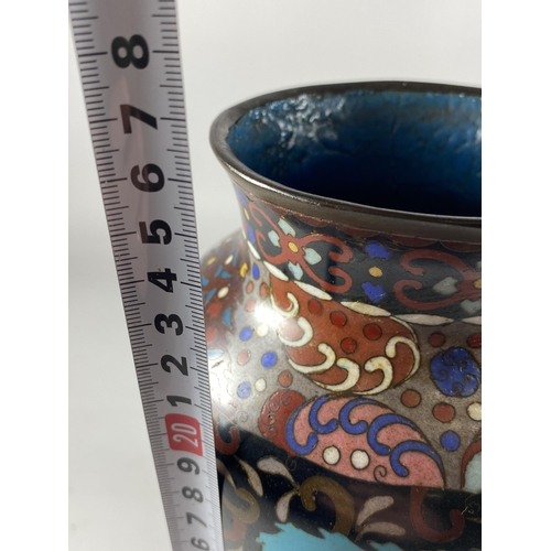 340 - A 19TH CENTURY CHINESE CLOISONNE VASE WITH BIRD & FLORAL DESIGN, HEIGHT 26.5CM