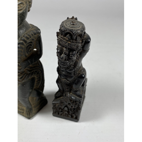 350 - TWO UNUSUAL ITEMS TO INCLUDE A CHINESE DRAGON DESIGN SEAL AND POTTERY FIGURE, HEIGHT 13.5CM