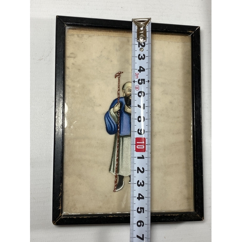 377 - A 19TH CENTURY CHINESE RICE PAPER PAINTING IN BLACK FRAME, 16 X 12CM