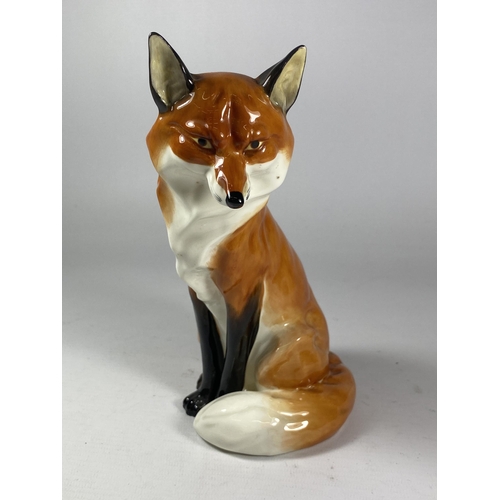 15 - A ROYAL WORCESTER MODEL OF A SLY FOX, MODEL NO. 2993, HEIGHT 19CM