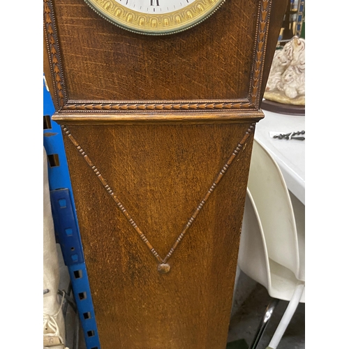 76 - A VINTAGE OAK CASED GRANDAUGHTER CLOCK, HEIGHT 130CM