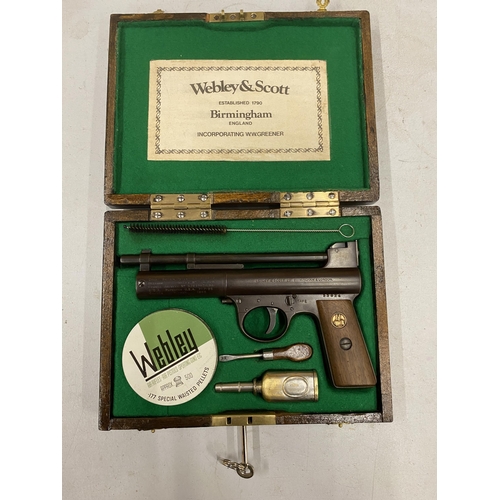 449 - A GOOD QUALITY CASED WEBLEY AND SCOTT LTD .177 CALIBRE MARK I AIR PISTOL, SERIAL NUMBER 33824, MULTI... 