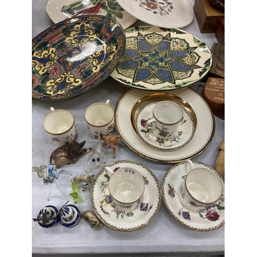 219 - A MIXED LOT TO INCLUDE DOULTON CABINET PLATES, PARAGON COFFEE CANS AND SAUCERS, GLASS ANIMALS, ETC