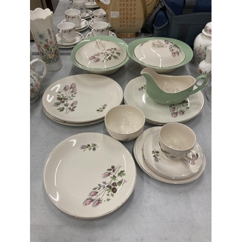 252 - A QUANTITY OF VINTAGE JOHNSON BROS DINNER WARE TO INCLUDE SERVING TUREENS, PLATES, A SAUCE BOAT SUGA... 