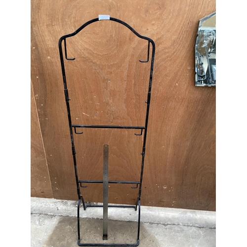 1349 - A VINTAGE WROUGHT IRON CLOTHES HANGER