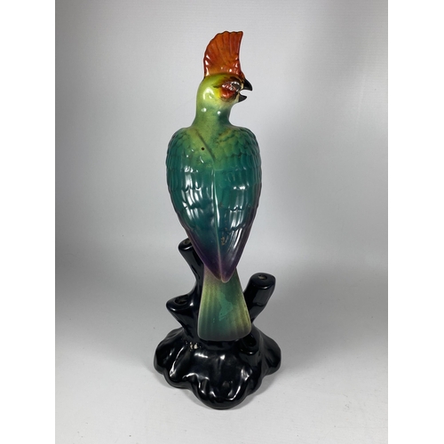 395 - A CHINESE POTTERY MODEL OF A COCKATOO, HEIGHT 36.5CM