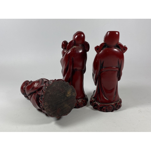 400 - A GROUP OF THREE CHINESE RESIN MODELS OF IMMORTALS, HEIGHT 14CM