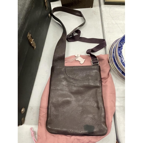 246A - A VINTAGE RADLEY HANDBAG WITH DUST BAG