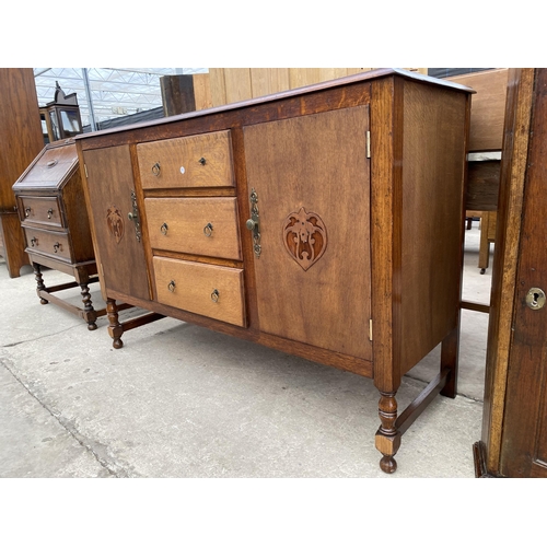 2697 - A MID 20TH CENTURY OAK SIDEBOARD 54