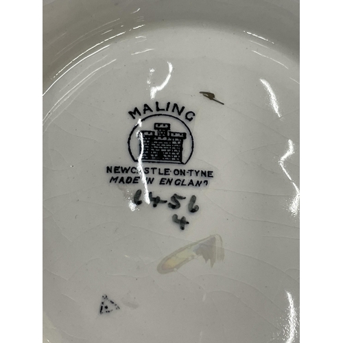 276 - A MALING LUSTRE DISH