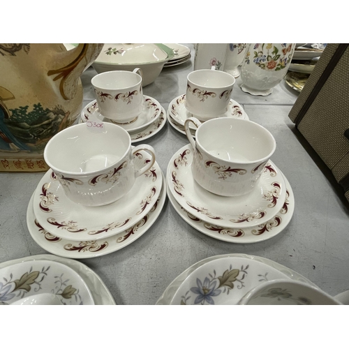 295 - A QUANTITY OF CHINA CUPS, SAUCERS, PLATES AND SUGAR BOWL TO INCLUDE RIDGWAY 'MELISANDE'