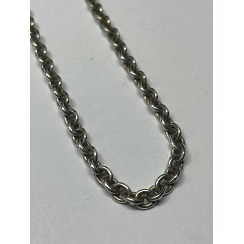 627 - A SILVER NECKLACE LENGTH 18 INCHES