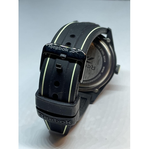 639 - A REEBOK SPORTS SPORTS WRIST WATCH SEEN WORKING BUT NO WARRANTY