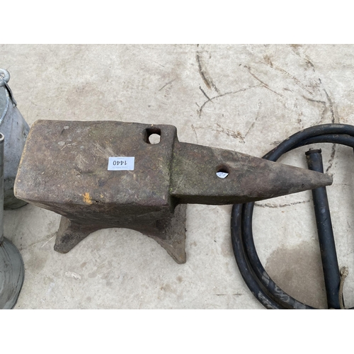 1440 - A VINTAGE HEAVY CAST IRON BLACKSMITHS ANVIL