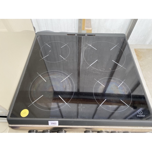 2063 - A SILVER AND BLACK INDESIT ELECTRIC OVEN AND HOB