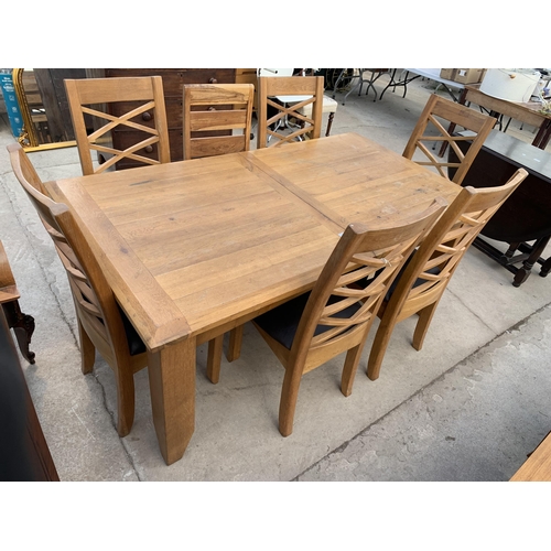 2465 - A MODERN OAK EXTENDING DINING TABLE, 70X38