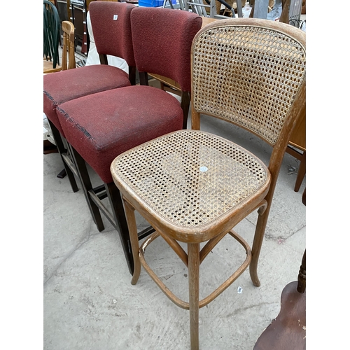 2534 - A SPLIT CANE KITCHEN STOOL WITH HIGH BACK AND TWO UPHOLSTERED STOOLS