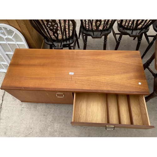 2655 - A RETRO TEAK SIDEBOARD ENCLOSING TWO DRAWERS AND CUPBOARD, 49