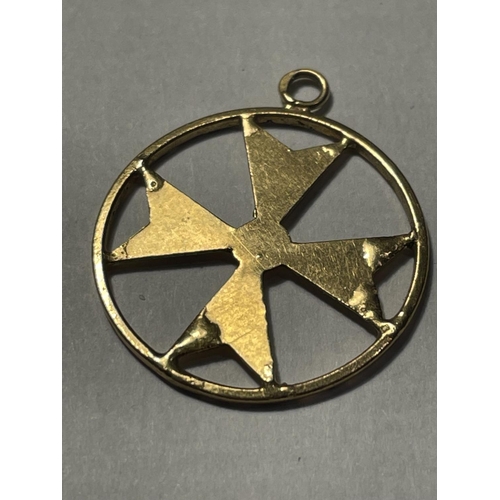 532 - A TESTED TO 18 CARAT GOLD MALTESE CROSS PENDANT GROSS WEIGHT 1.4 GRAMS